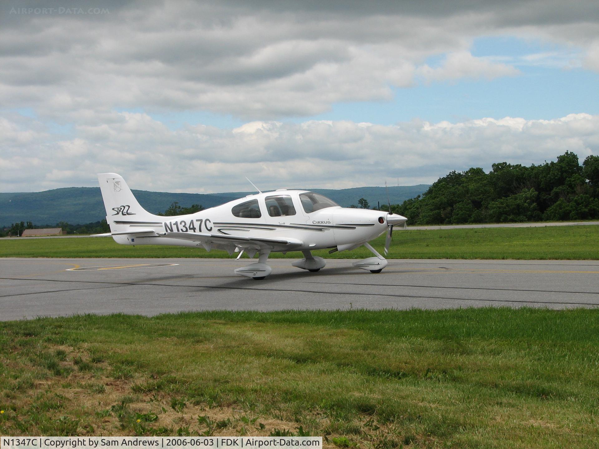 N1347C, 2003 Cirrus SR22 C/N 0536, Taxiing out to rwy30 at FDK