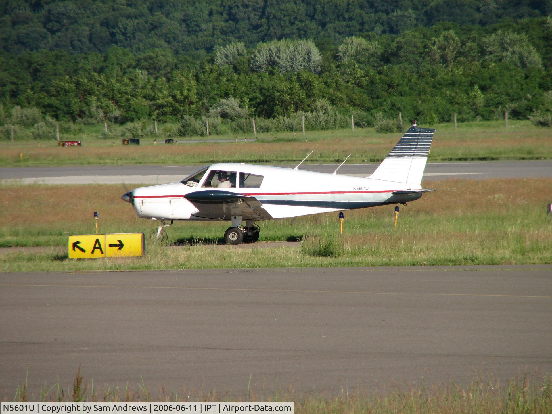 N5601U, 1969 Piper PA-28-140 C/N 28-26330, Flew in from Wilkes-Barre area. Taxiing out to RWY30