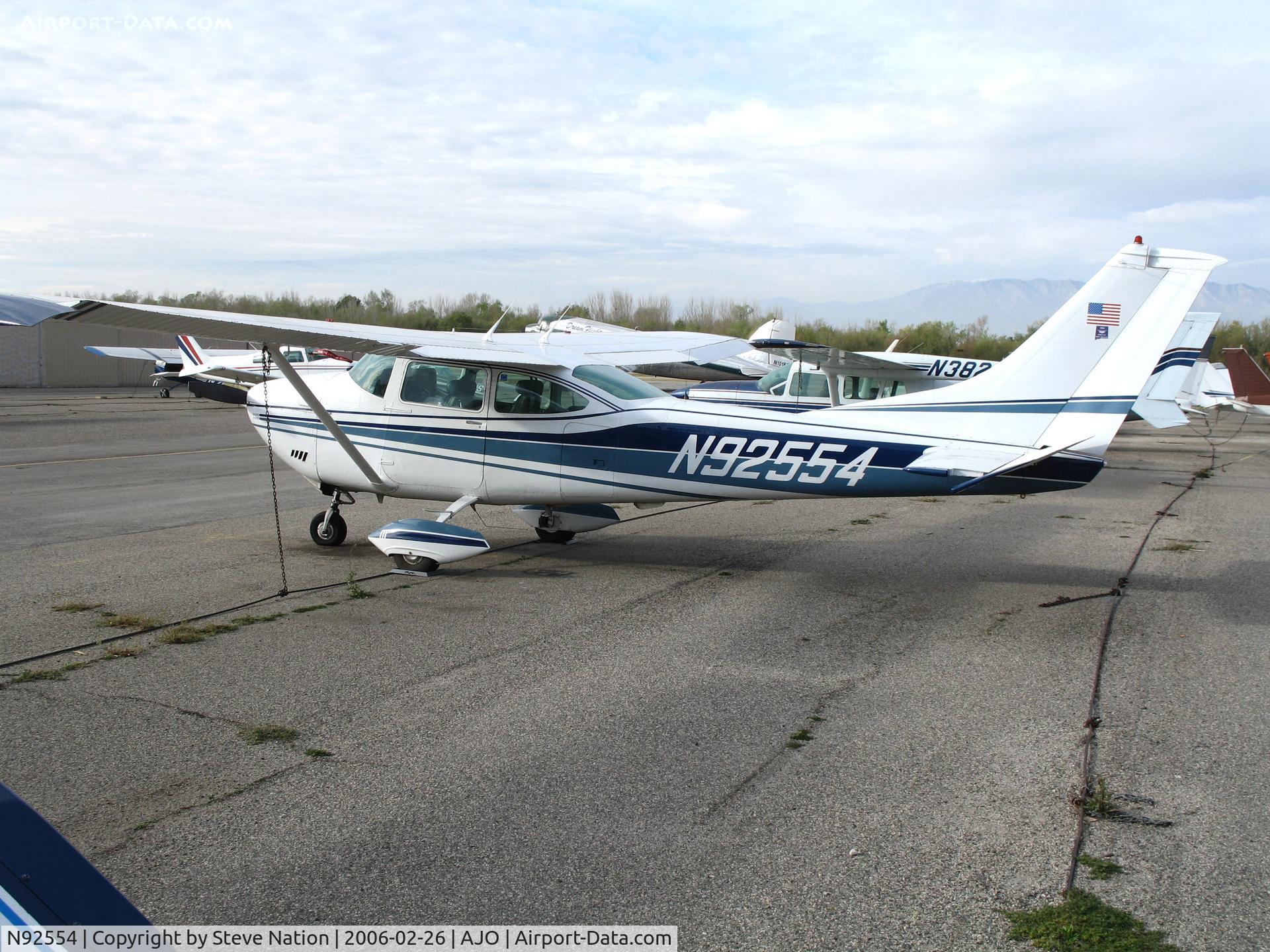 N92554, 1970 Cessna 182N Skylane C/N 18260258, 1970 Cessna 172N @ Corona Municipal Airport, CA