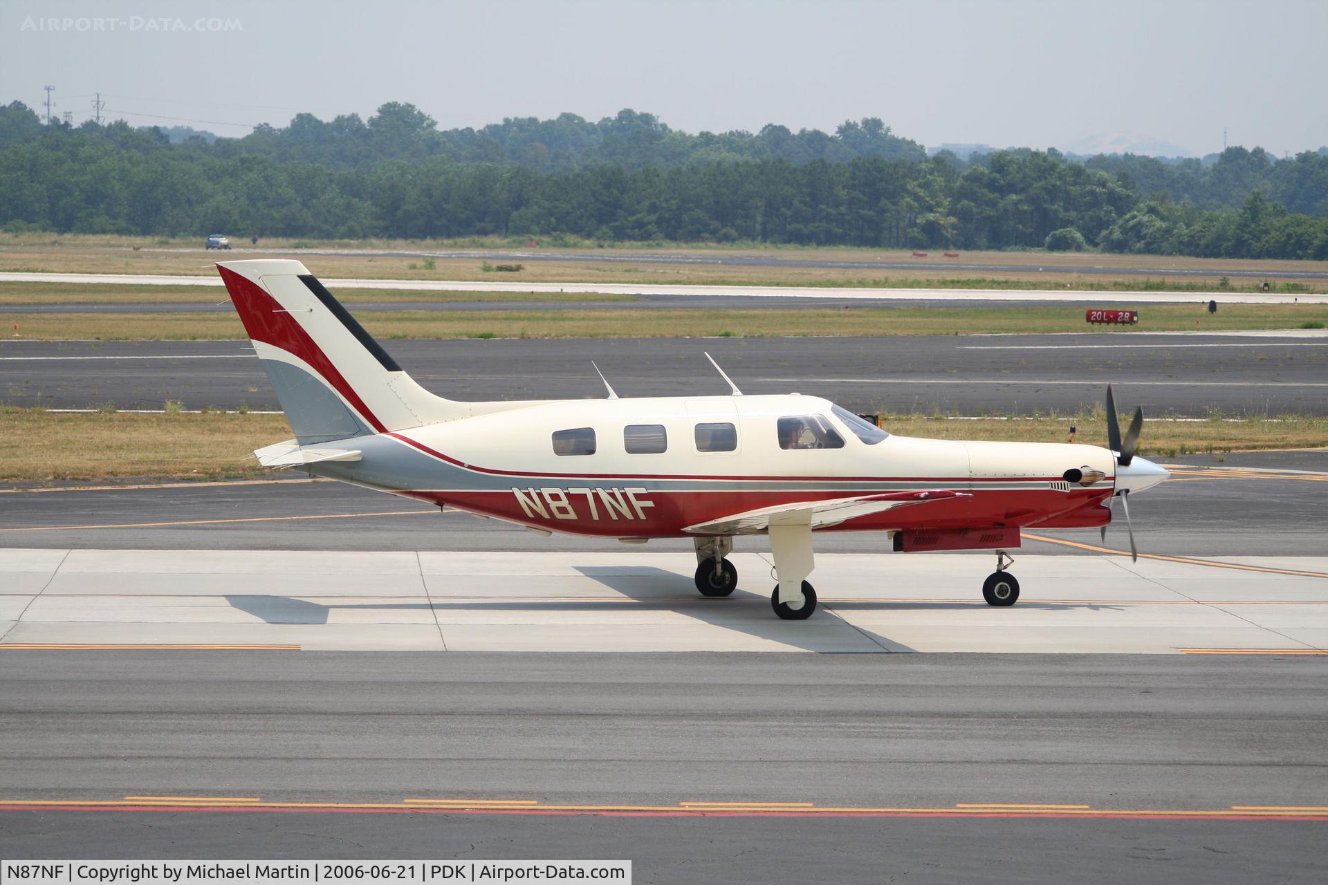 N87NF, 1987 Piper PA-46-310P Malibu C/N 4608099, Taxing to Runway 20R