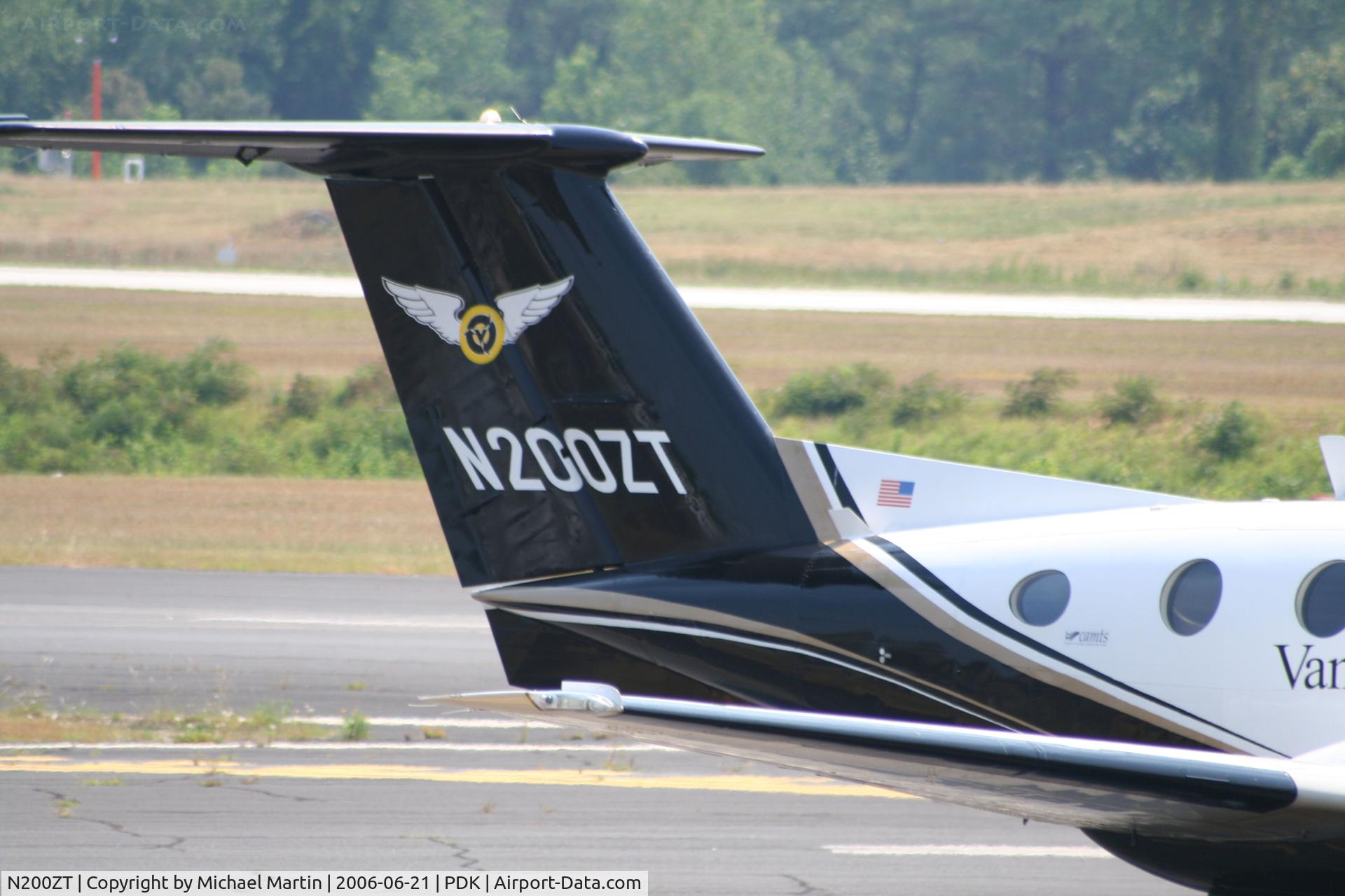 N200ZT, 1991 Beech B200 King Air C/N BB-1393, Tail Numbers