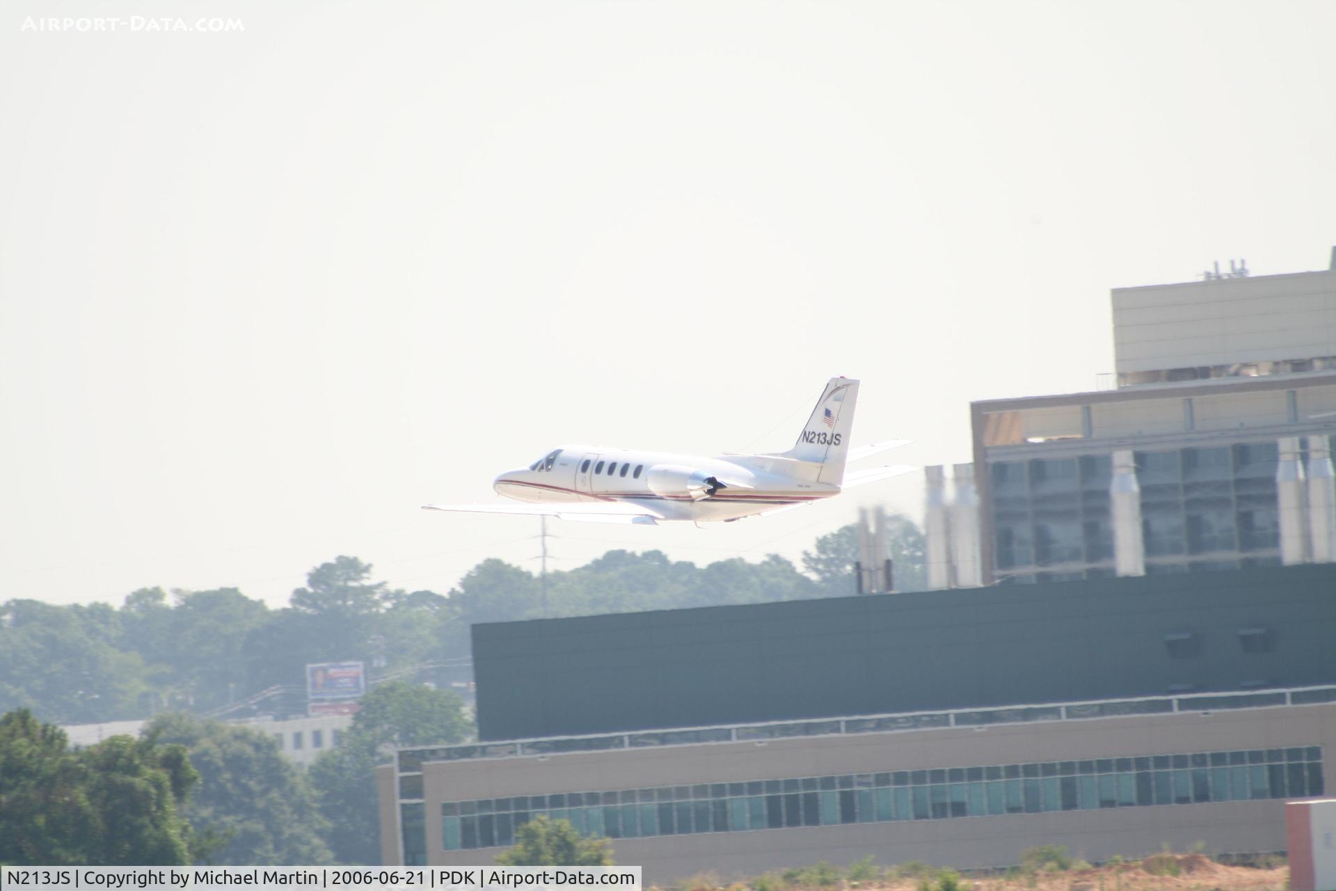 N213JS, 1989 Cessna 550 Citation II C/N 550-0597, Departing 20R