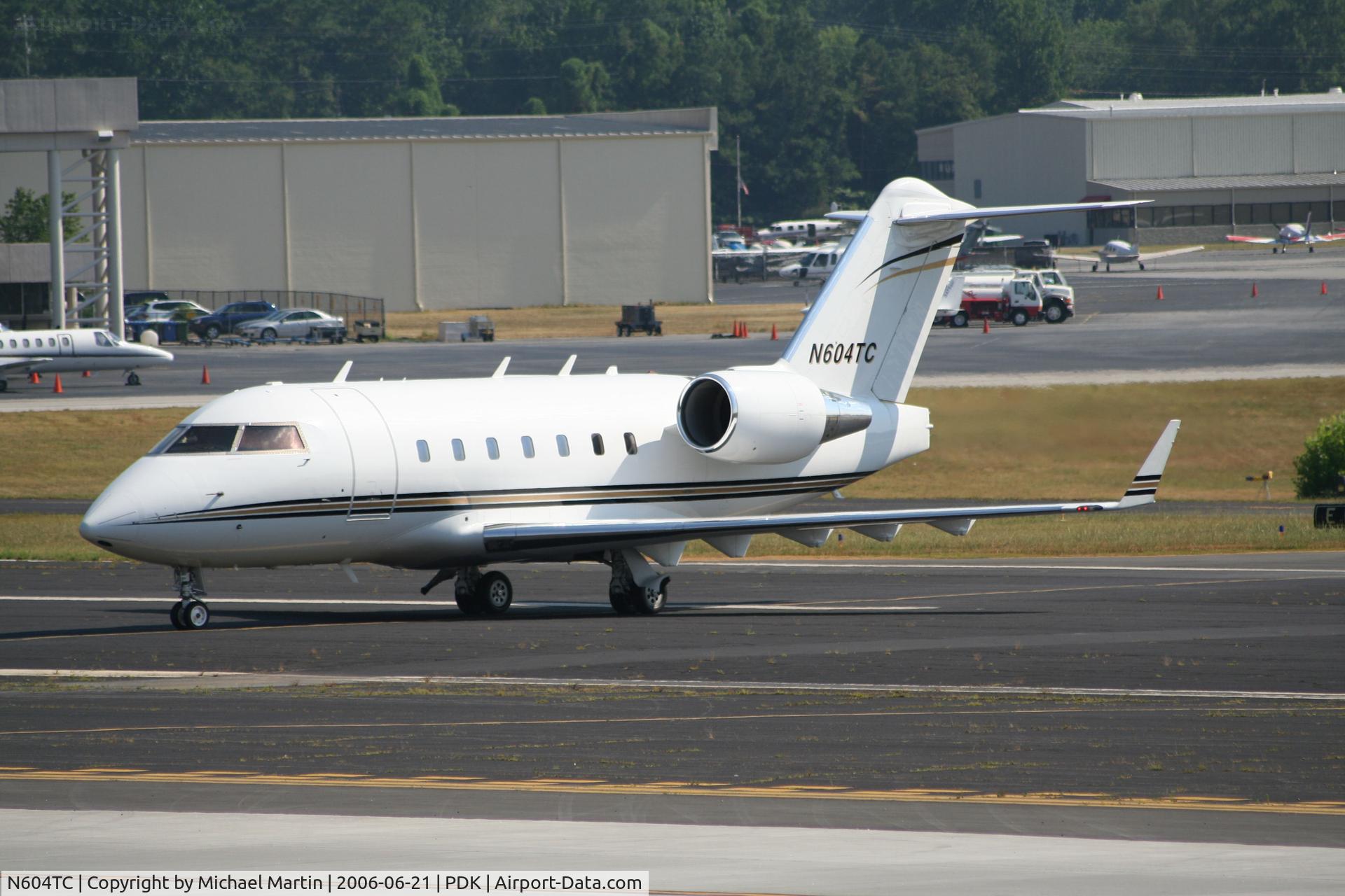 N604TC, 1996 Canadair Challenger 604 (CL-600-2B16) C/N 5323, Taxing to Epps Air Service