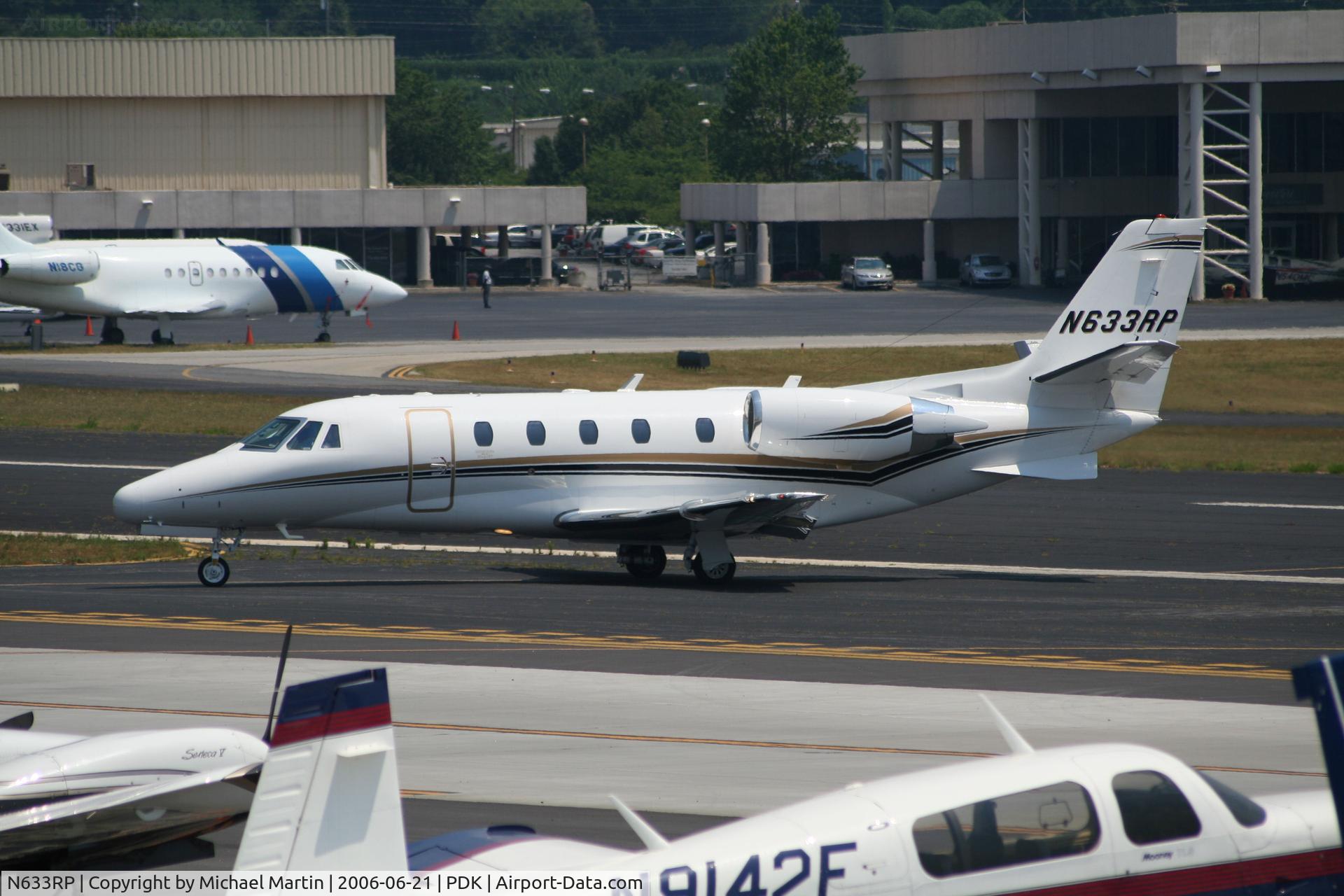 N633RP, 2005 Cessna 560XLS Citation Excel C/N 560-5501, Taxing to Epps Air Service