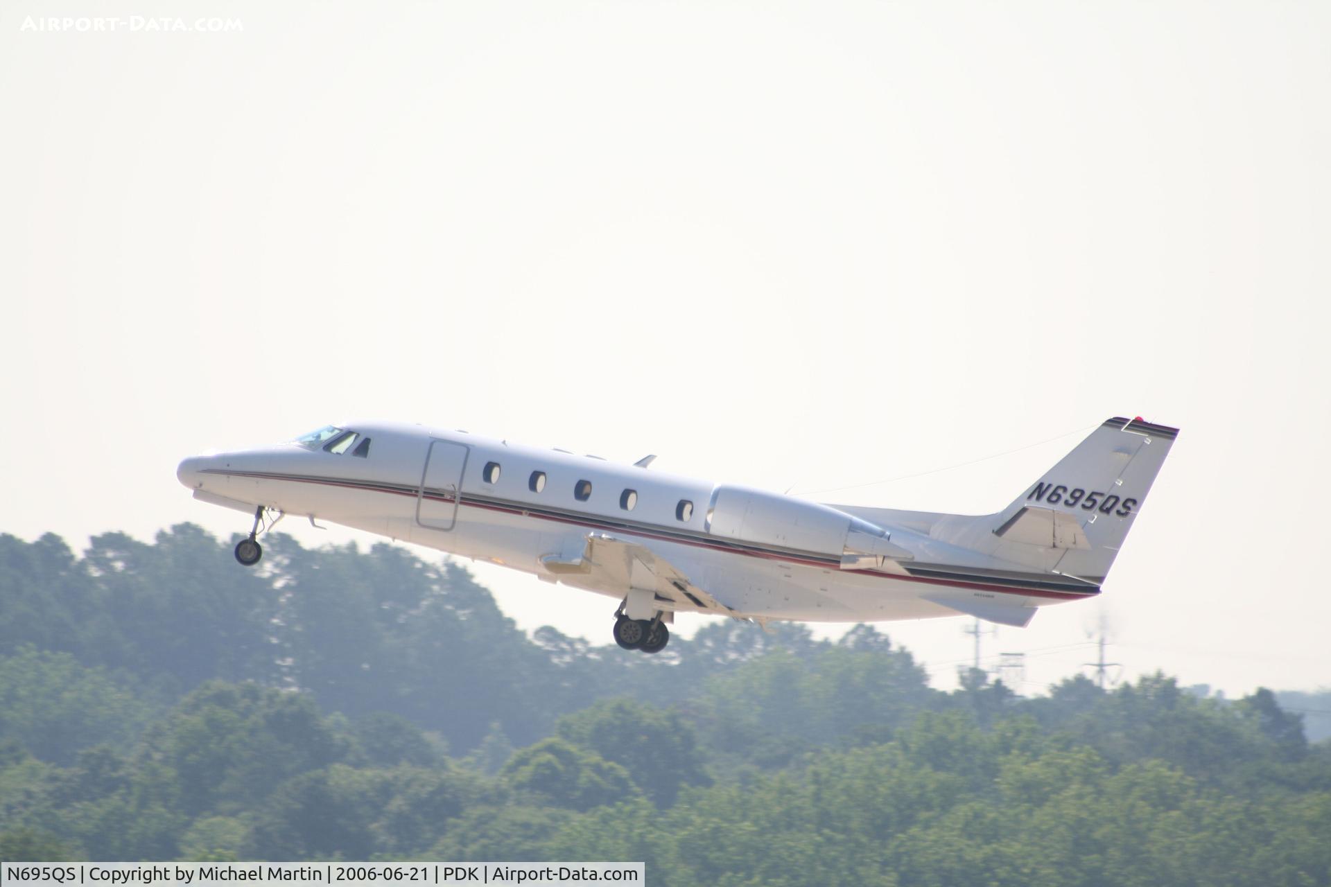 N695QS, 2002 Cessna 560XL Citation Excel C/N 560-5293, Departing 20R