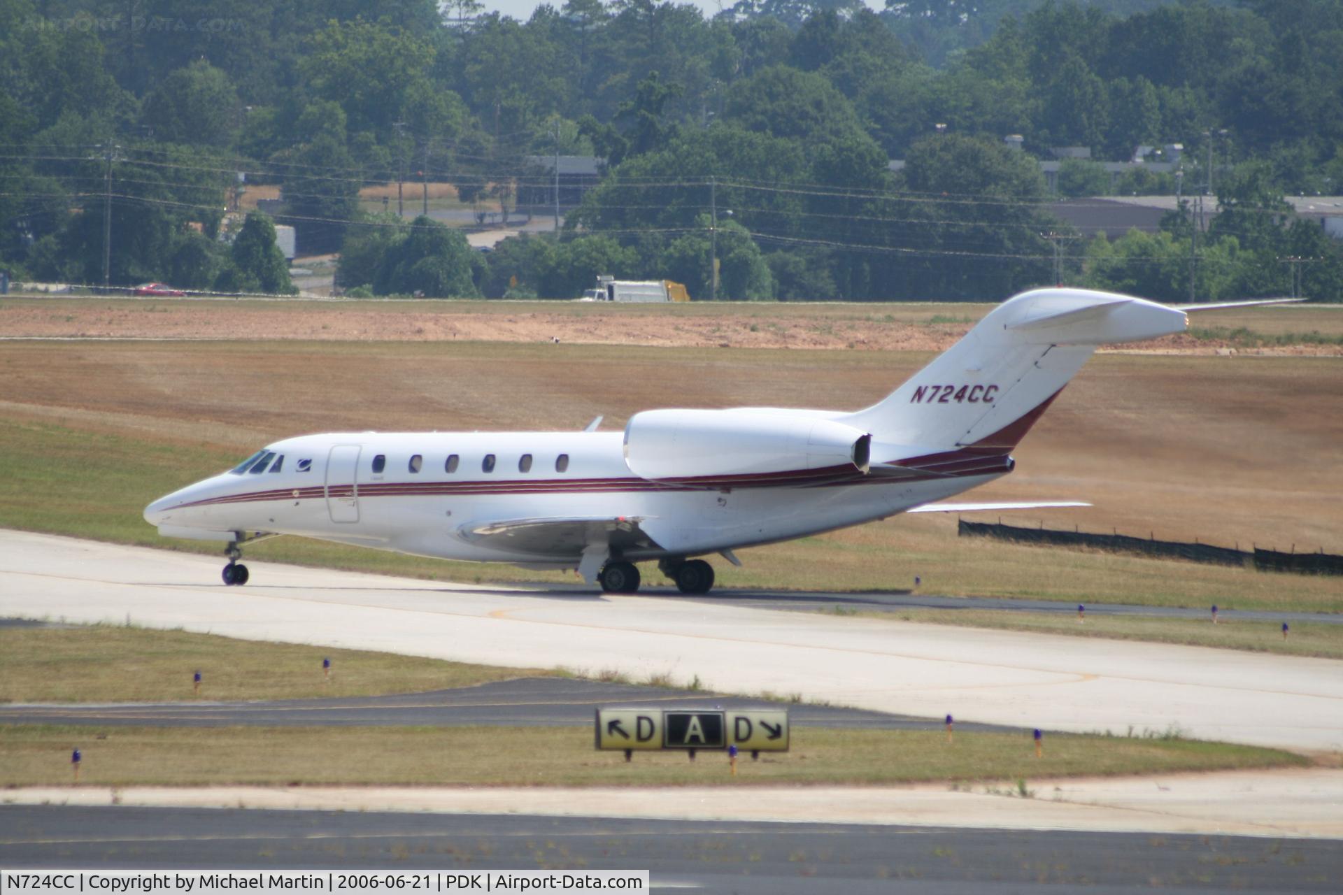 N724CC, 1998 Cessna 750 Citation X Citation X C/N 750-0062, Taxing to Signature Air