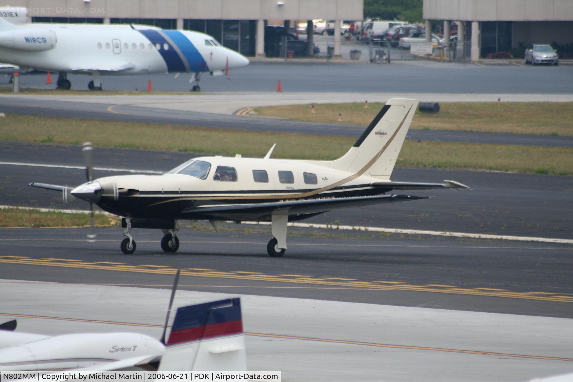 N802MM, 2002 Piper PA-46-500TP Malibu Meridian C/N 4697148, Taxing to Epps Air Service