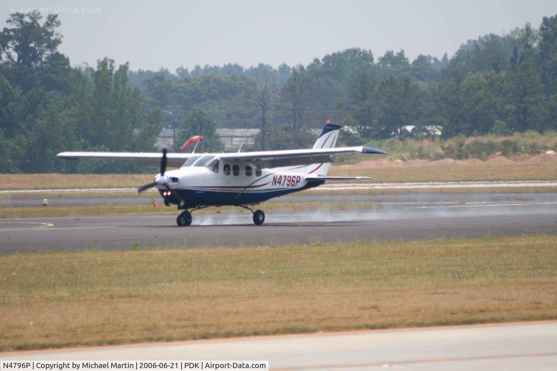 N4796P, 1978 Cessna P210N Pressurised Centurion C/N P21000110, Smoking Tires 2R  Picture 1  Rapid Fire On Camera!