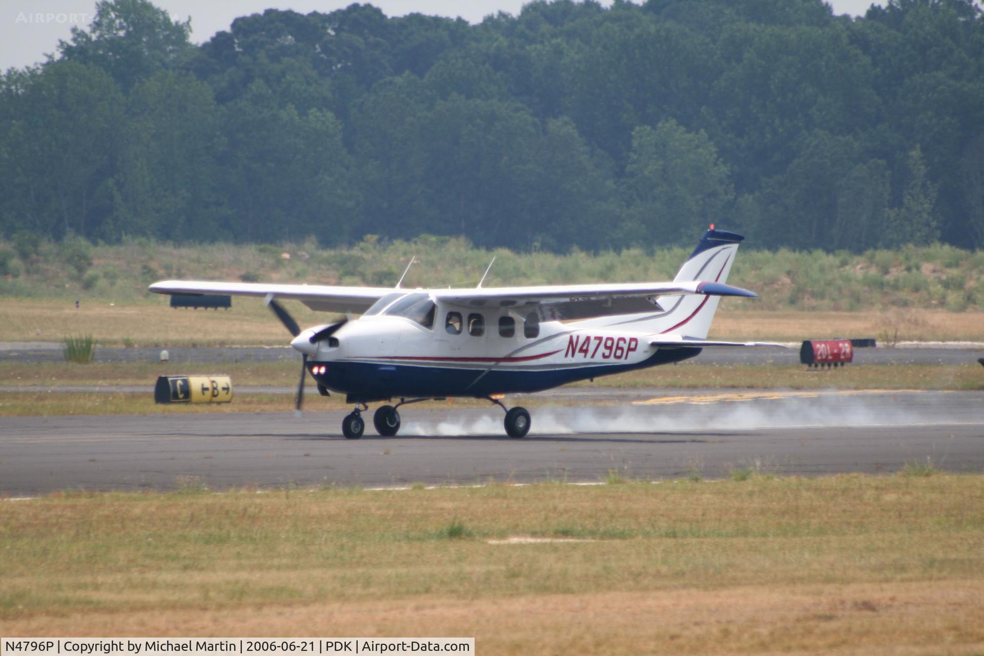 N4796P, 1978 Cessna P210N Pressurised Centurion C/N P21000110, Smoking Tires 2R  Picture 2  Rapid Fire On Camera!