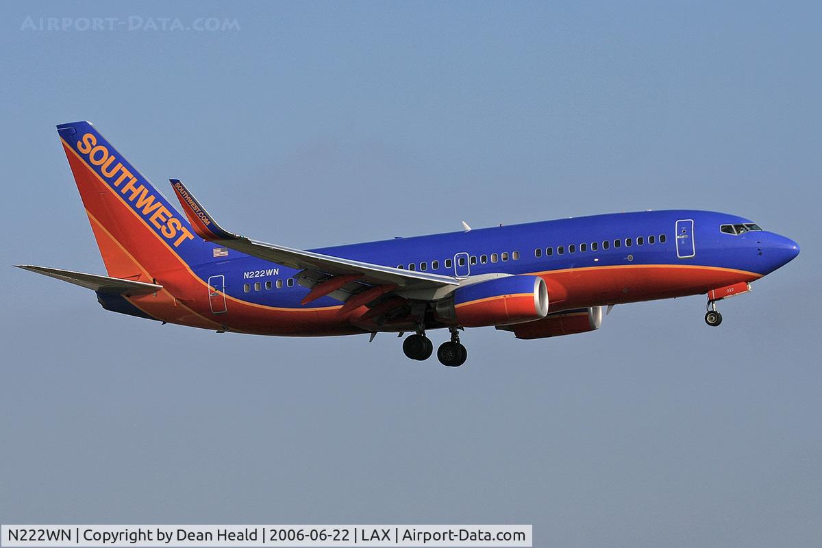 N222WN, 2005 Boeing 737-7H4 C/N 34290, Southwest Airlines N222WN (FLT SWA563) from Metropolitan Oakland Int'l (KOAK) on final approach to RWY 24R.
