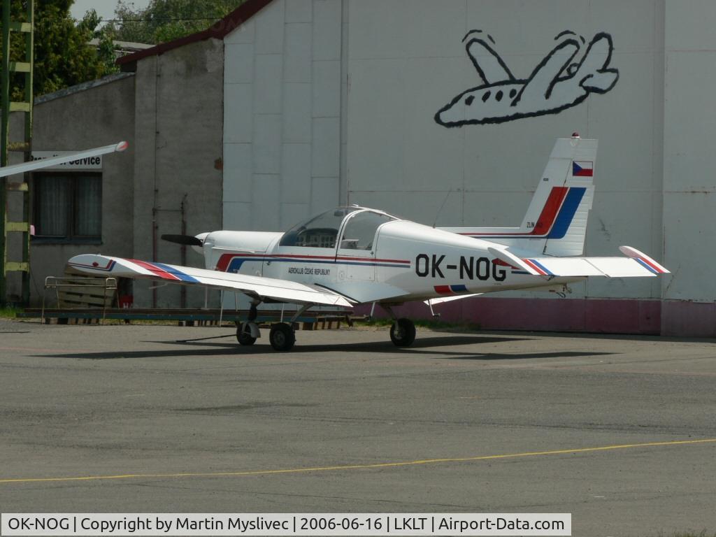 OK-NOG, Zlin Z-142 C/N 0320, Zlin 142