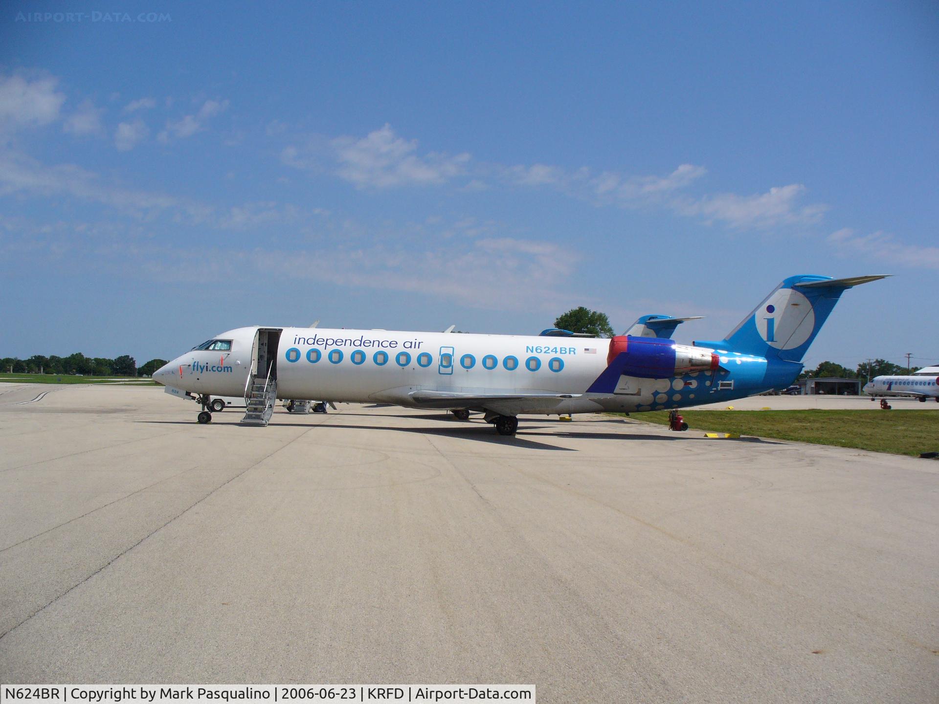 N624BR, 1997 Bombardier CRJ-200ER (CL-600-2B19) C/N 7211, CL-600-2B19