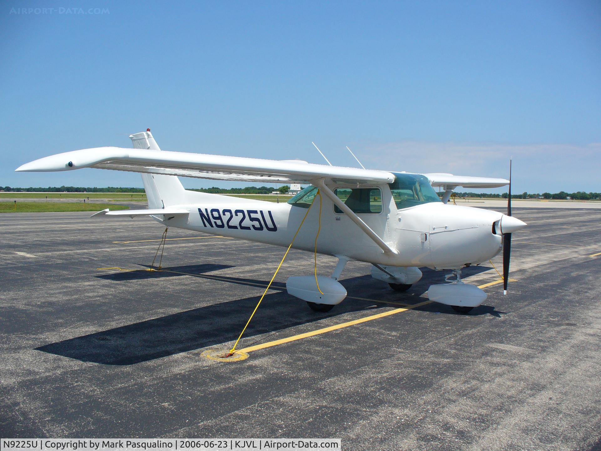 N9225U, 1976 Cessna 150M C/N 15078175, Cessna 150 with new paint