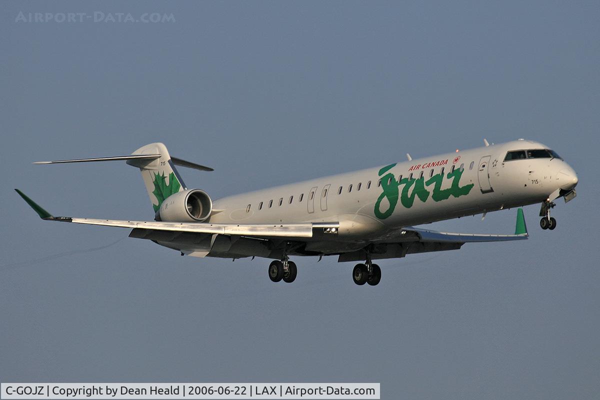 C-GOJZ, 2005 Canadair CRJ-705ER (CL-600-2D15) Regional Jet C/N 15053, AirCanada Jazz C-GOJZ (FLT JZA8529) from Edmonton Int'l (KYEG) on final approach to RWY 24R.