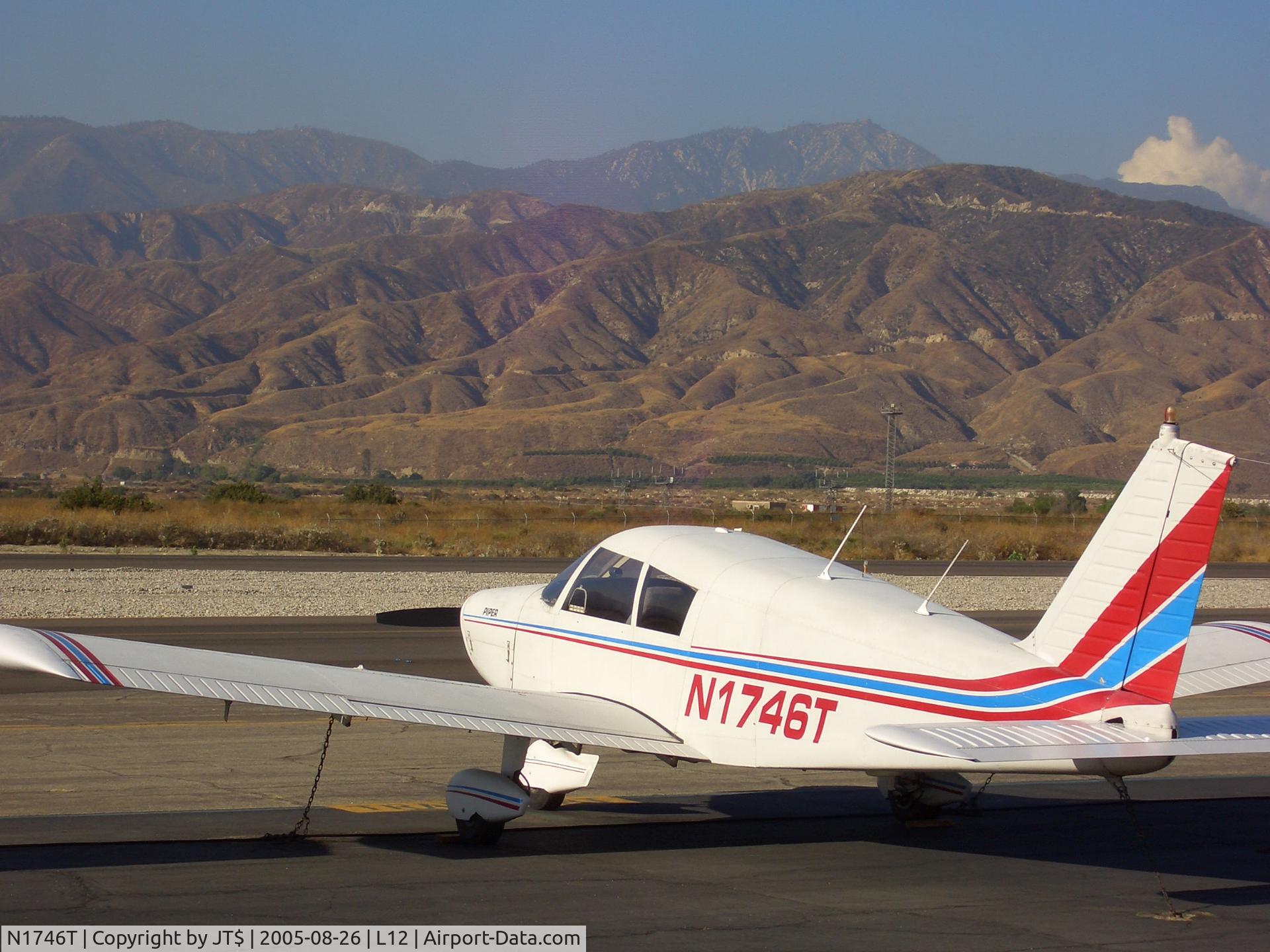 N1746T, 1970 Piper PA-28-140 Cherokee C/N 28-7125064, 46T in Redlands, CA