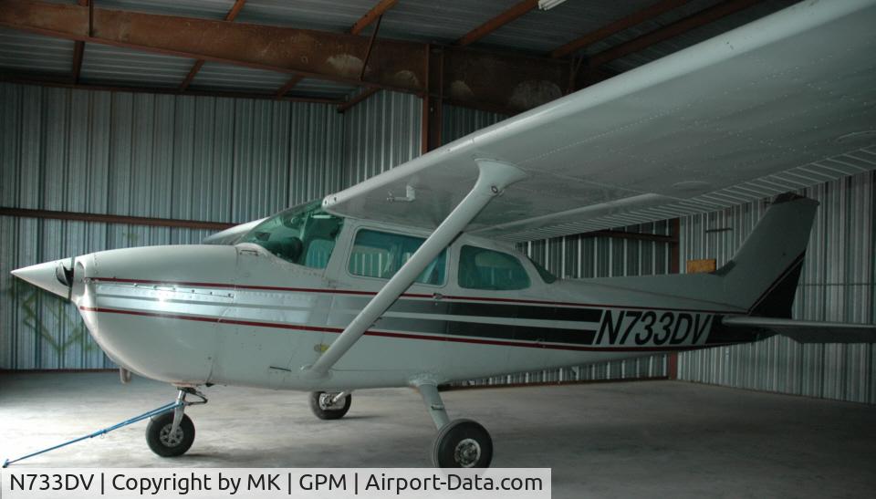 N733DV, 1976 Cessna 172N C/N 17268223, side pict