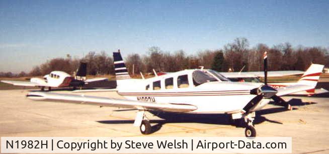 N1982H, 1977 Piper PA-32R-300 Cherokee Lance C/N 32R-7780212, Exterior View