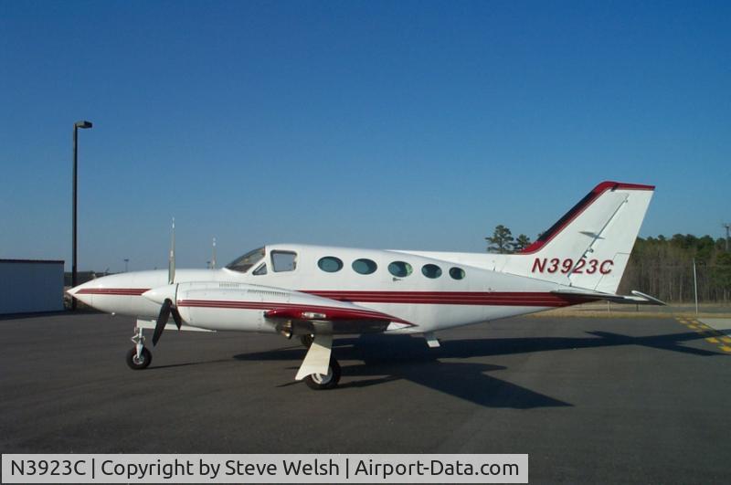 N3923C, 1976 Cessna 421C Golden Eagle C/N 421C0147, Exterior Photo