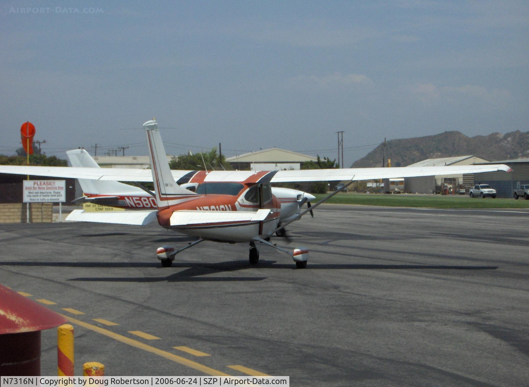 N7316N, 1974 Cessna 182P Skylane C/N 18263100, 1974 Cessna 182P SKYLANE, Continental O-470-S 230 Hp, pre-takeoff checks