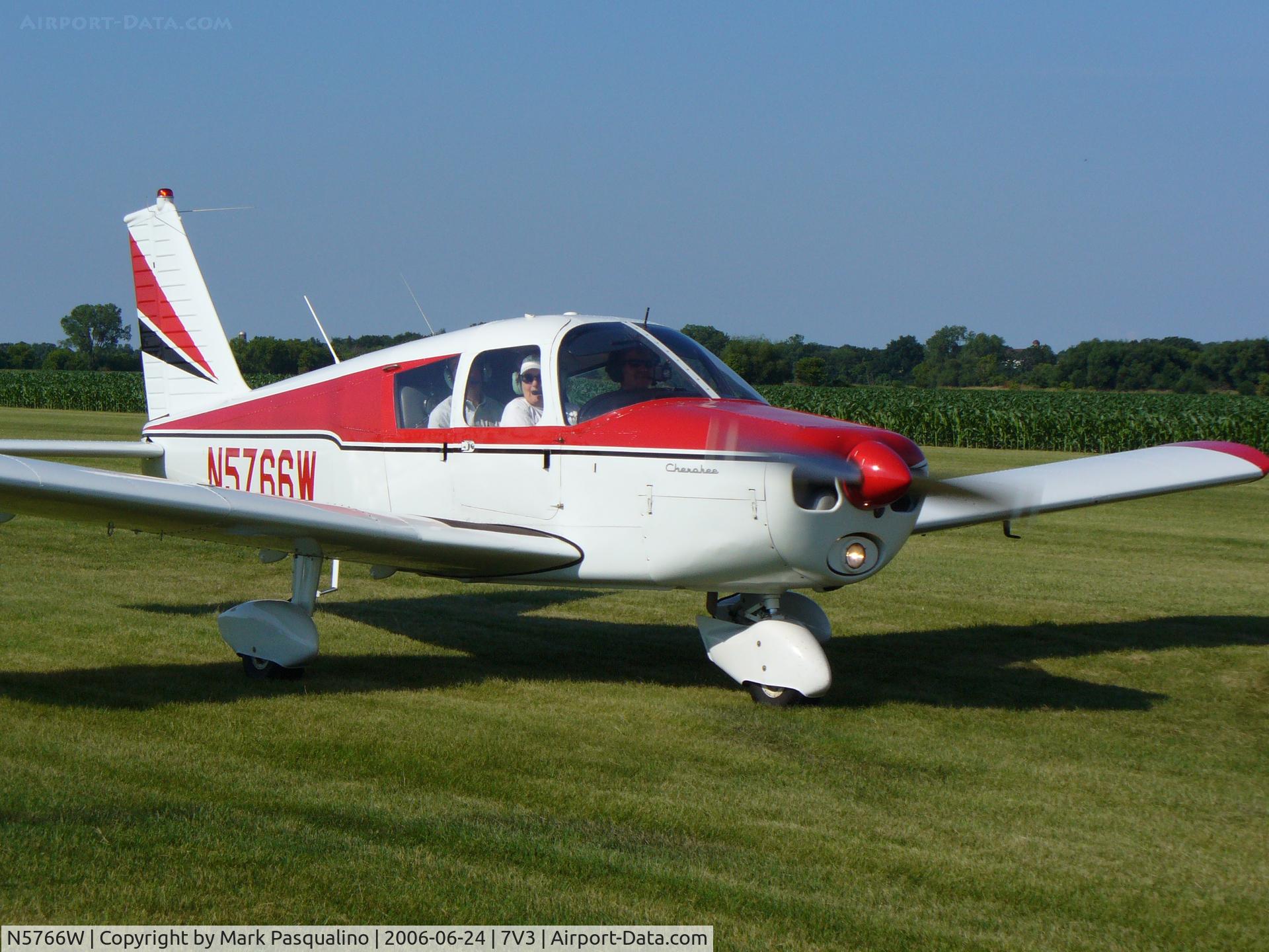 N5766W, 1964 Piper PA-28-160 Cherokee C/N 28-1555, PA-28-160