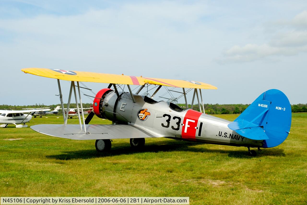 N45106, 1940 Naval Aircraft Factory N3N-3 C/N 1801, Shot with Nikon D200 and 18-70mm Zoom at 35mm.