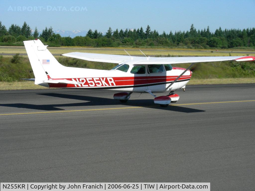 N255KR, Cessna 172N C/N 172-69860, Taxi TIW