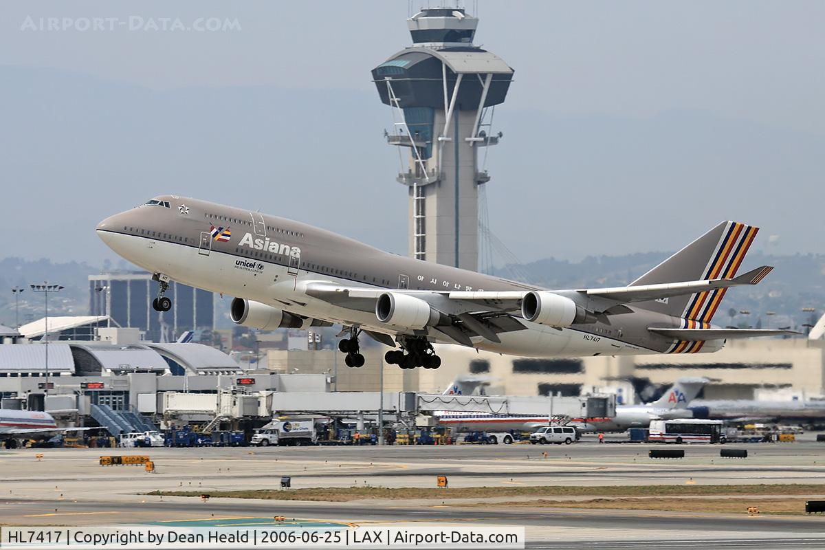 HL7417, 1993 Boeing 747-48EM(BDSF) C/N 25779, Asiana Airlines HL7417 (FLT AAR201) departing LAX RWY 25R enroute to Incheon Int'l (RKSI) - Seoul, Korea.