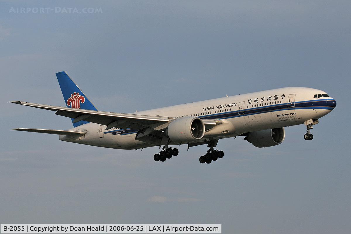 B-2055, 1997 Boeing 777-21B/ER C/N 27524, China Southern B-2055 on final approach to RWY 24R.