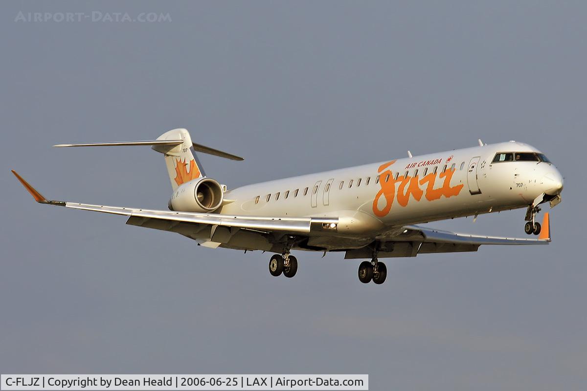 C-FLJZ, 2005 Canadair CRJ-900 (CL-600-2D24) C/N 15045, Air Canada Jazz C-FLJZ (FLT JZA8529) on final approach to RWY 24R.