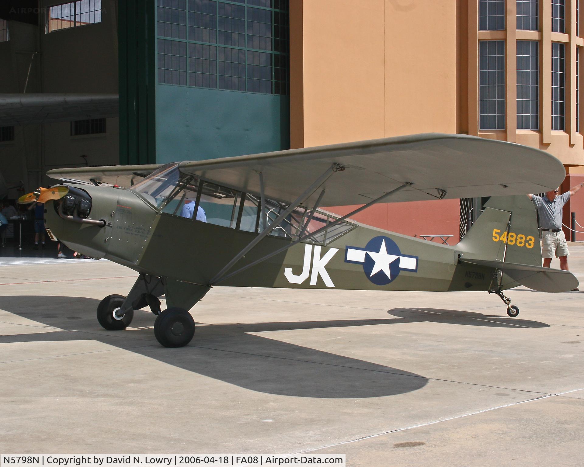 N5798N, Piper J3C-65 Cub Cub C/N 13623, N5798N a FA08.