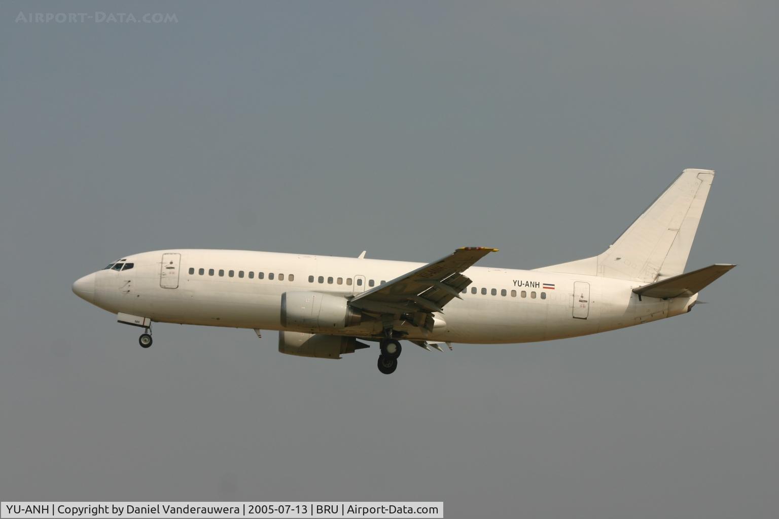 YU-ANH, 1985 Boeing 737-3H9 C/N 23415/1171, short to land on rwy 25L