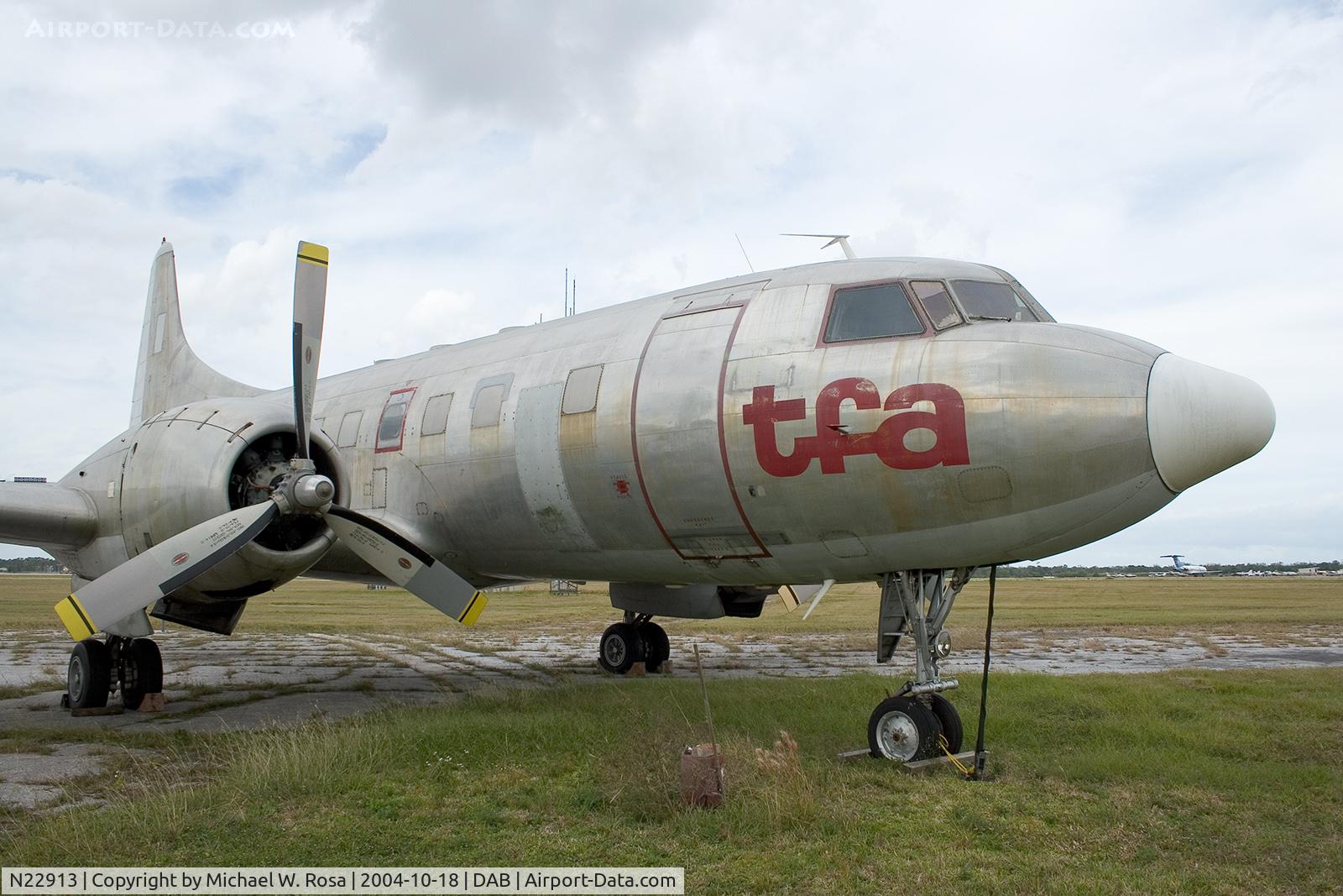 N22913, 1952 General Dynamics Corp. 240 C/N 316, Delivered to the USAF as military model T-29B. Simular to T-29A (240-17) except for additionn of cabin pressurization and deletion of one astrodome. It's now a TFA cargo plane.