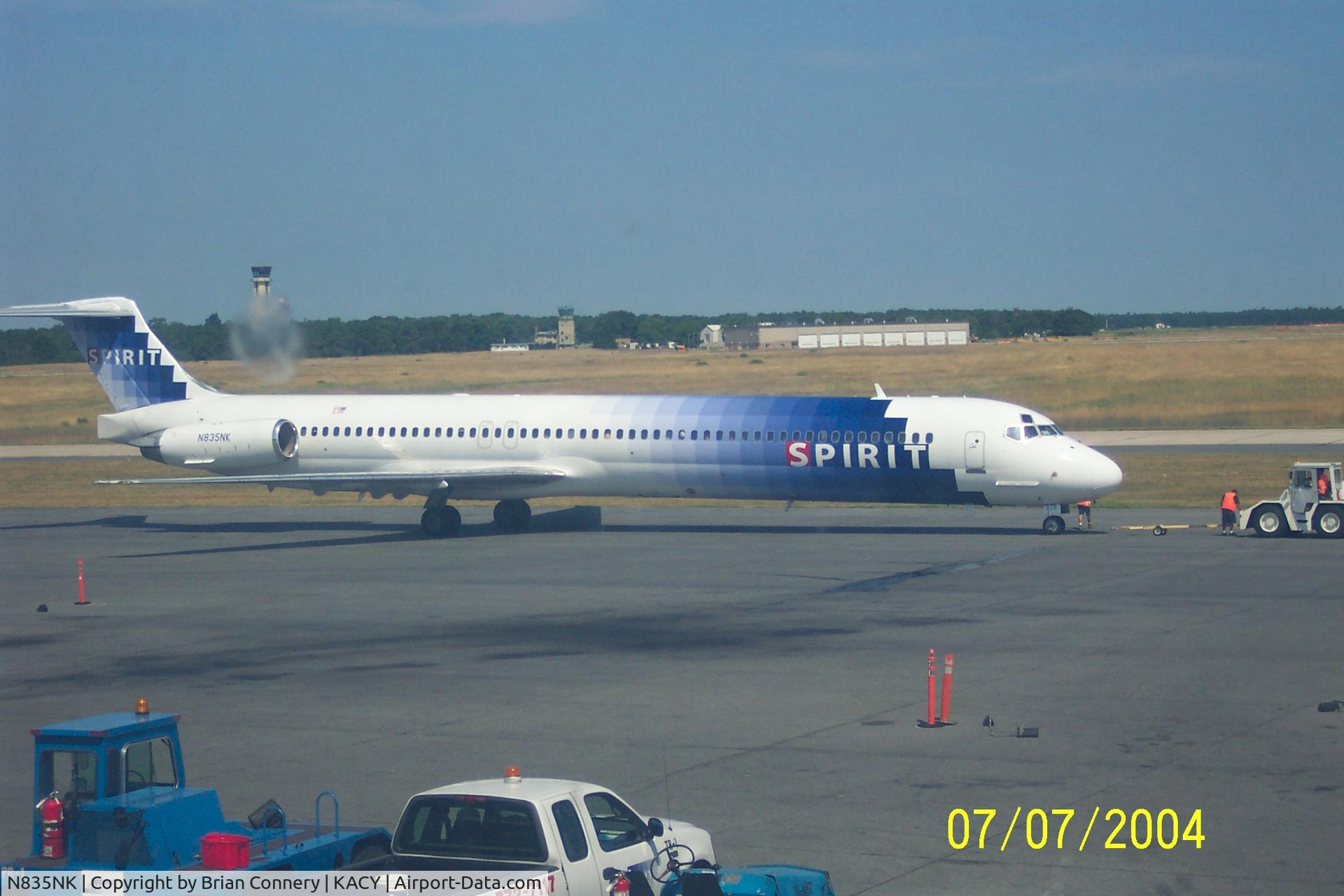 N835NK, 1990 McDonnell Douglas MD-83 (DC-9-83) C/N 53044, Leaving KACY