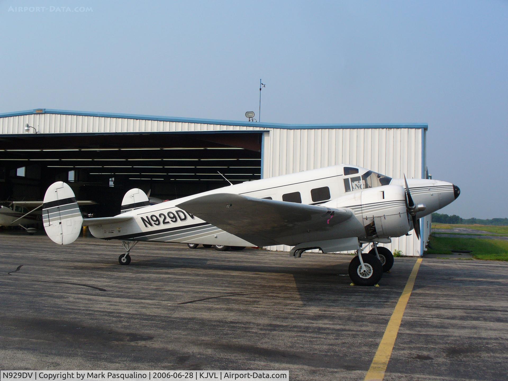 N929DV, 1954 Beech E18S C/N BA-32, Beech E18S