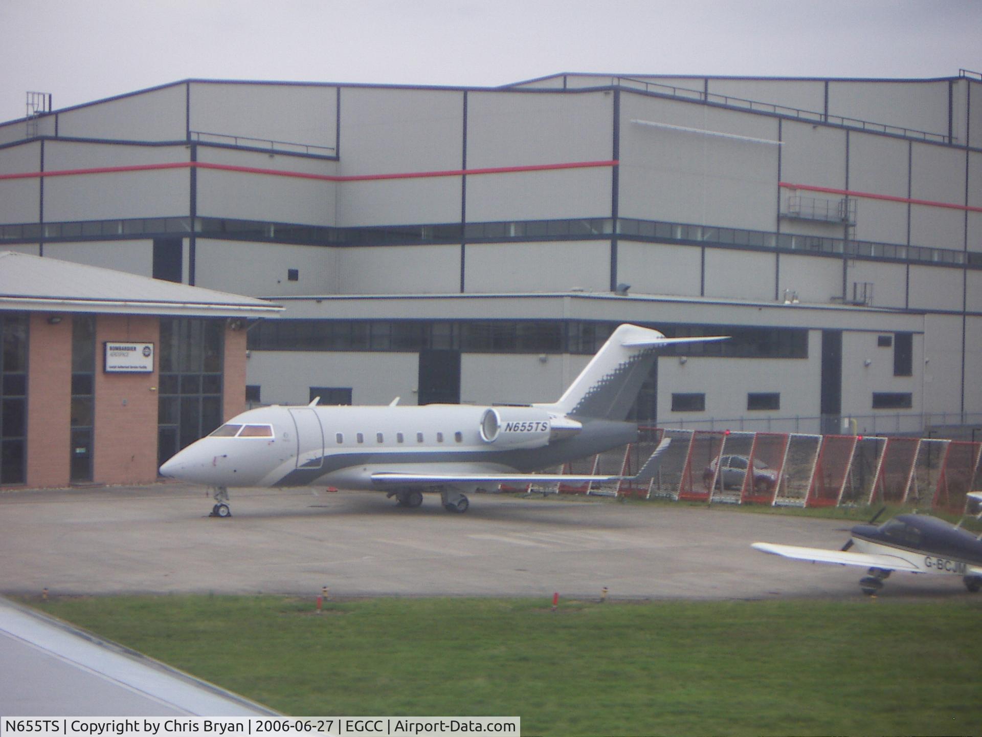 N655TS, 2001 Bombardier Challenger 604 (CL-600-2B16) C/N 5505, Shot taken while taxing by in a 757