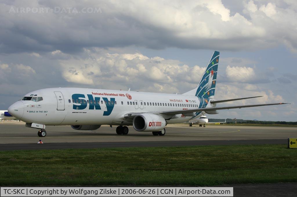 TC-SKC, 2001 Boeing 737-85F C/N 30478, add. t/s