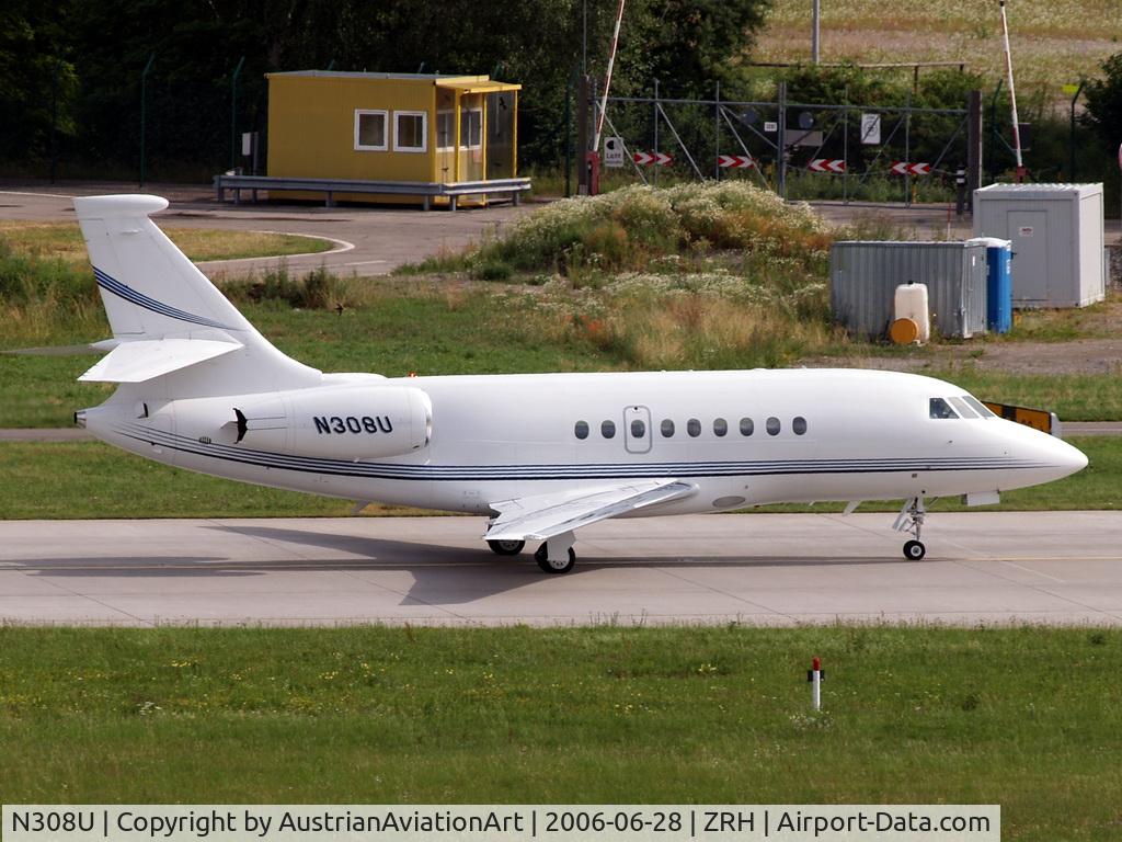 N308U, 2004 Dassault Falcon 2000EX C/N 37, while rolling to takeoff RWY28