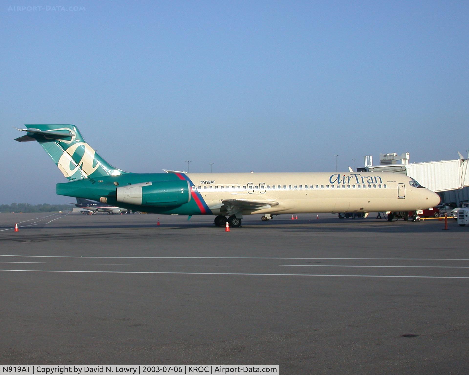 N919AT, 2001 Boeing 717-200 C/N 55084, N919AT at KROC.