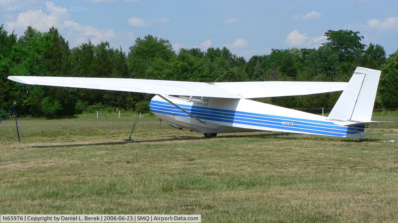 N65976, 1974 Schweizer SGS 2-33A C/N 356, Peaceful 1974 Schweizer sailplane - glider in a peaceful setting.