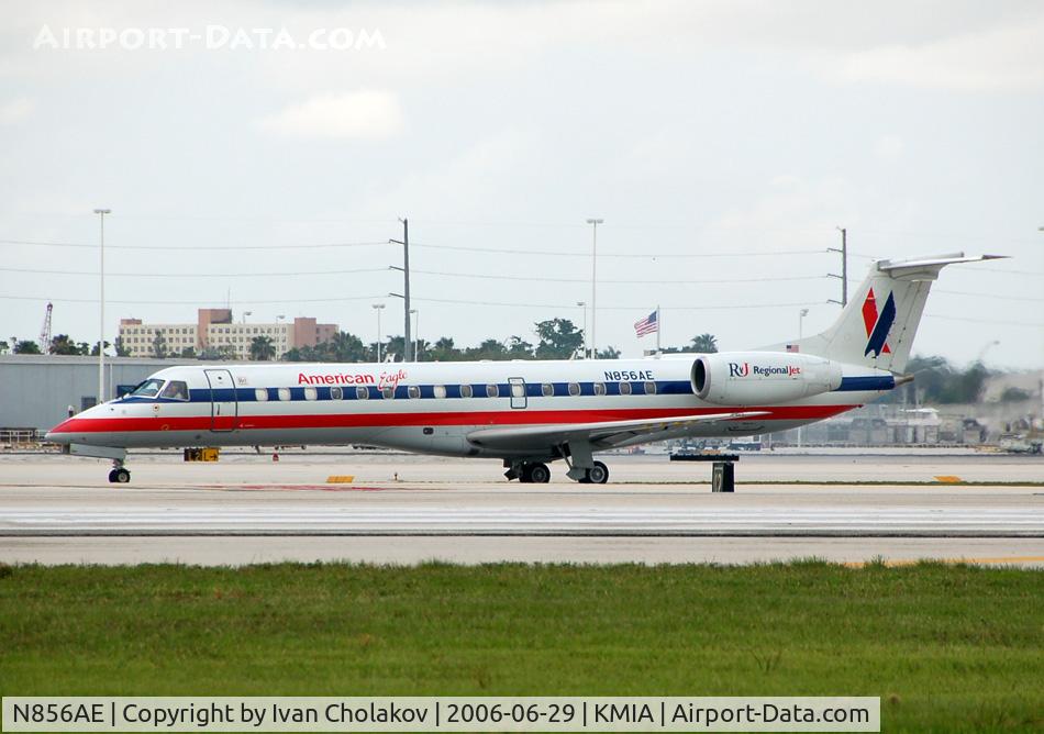 N856AE, 2003 Embraer ERJ-140LR (EMB-135KL) C/N 145748, Taxiing at MIA