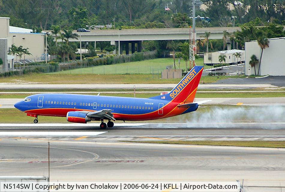 N514SW, 1991 Boeing 737-5H4 C/N 25153, SMokey landing at Ft Lauderdale