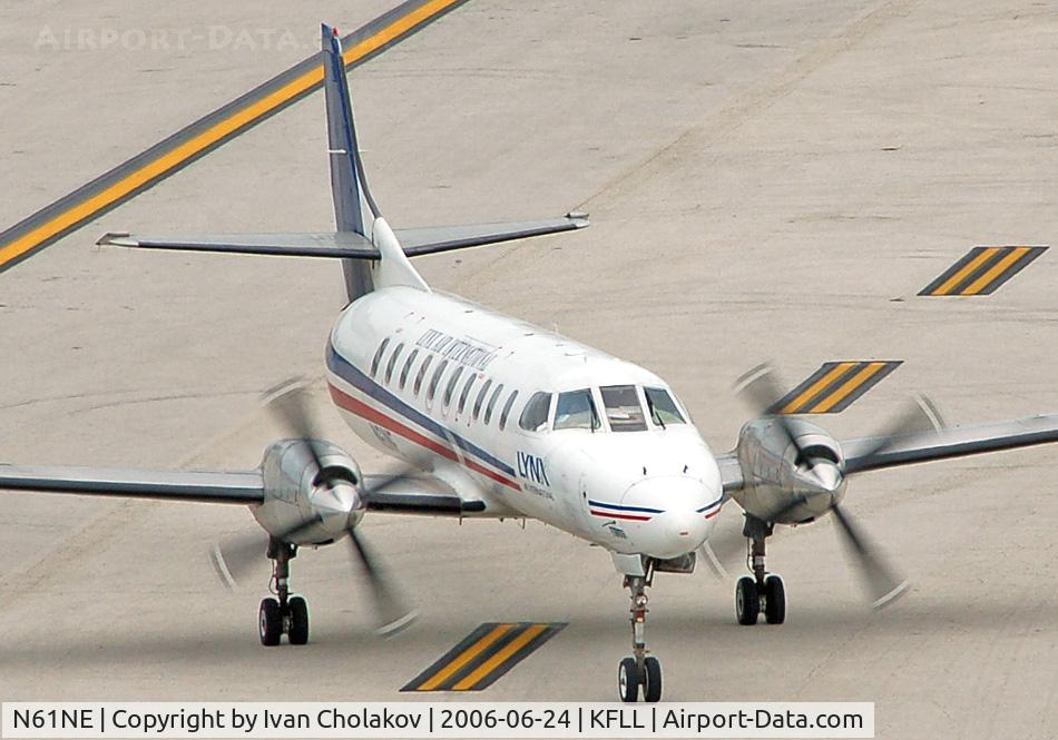 N61NE, Fairchild SA-227AC Metro III C/N AC-761B, Taxiing at Ft Lauderdale