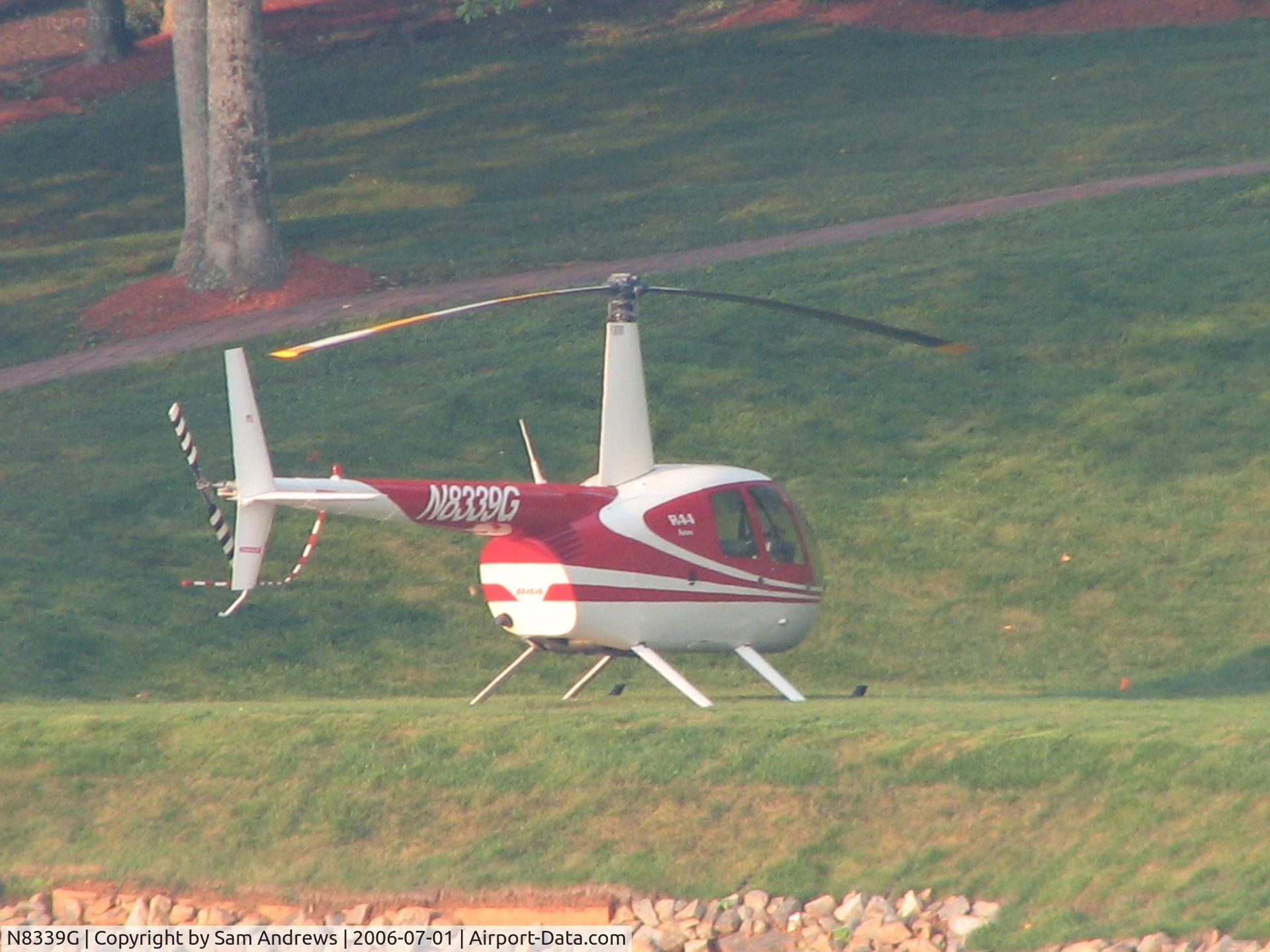 N8339G, 1996 Robinson R44 C/N 0243, I spied this guy at Smith Mountain Lake, VA