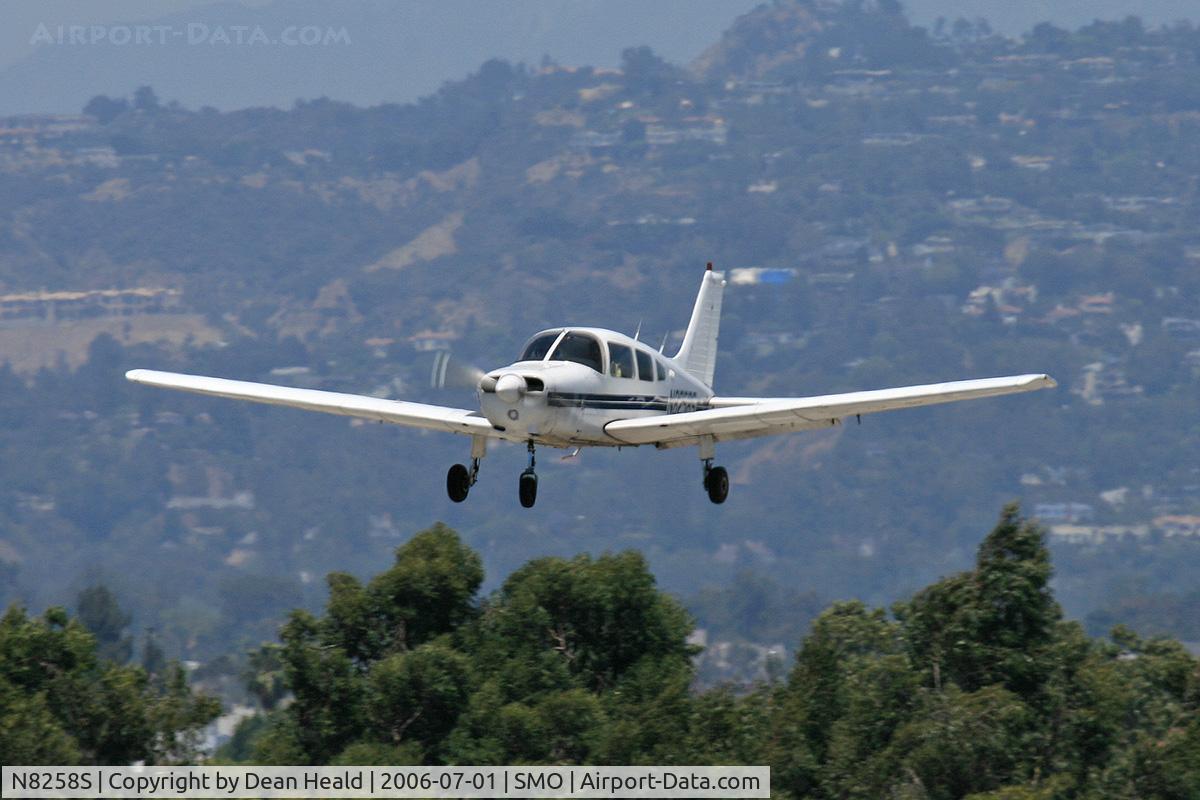 N8258S, 1980 Piper PA-28-161 C/N 28-8116024, 1980 Piper PA-28-161 N8258S on final approach to RWY 21 at Santa Monica Municipal Airport (KSMO) - Santa Monica, California.