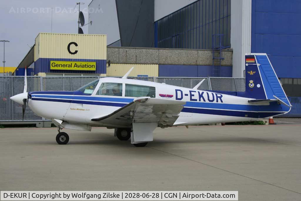 D-EKUR, 1980 Mooney M20K C/N 250437, visitor