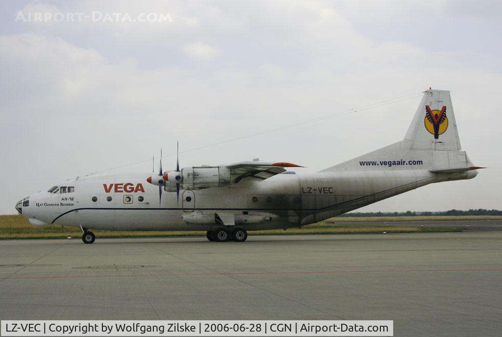LZ-VEC, 1966 Antonov An-12BP C/N 6344610, freighter