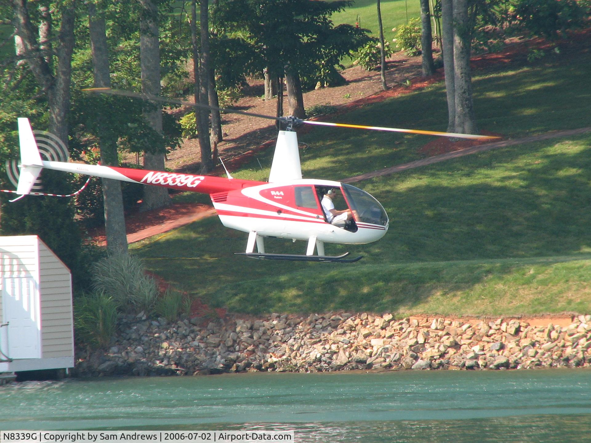 N8339G, 1996 Robinson R44 C/N 0243, Just took off.....from guess where?