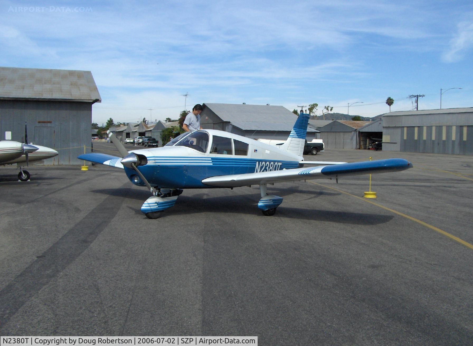 N2380T, 1971 Piper PA-28-140 C/N 28-7225060, 1971 Piper PA-28-140 CRUISER, Lycoming O-320-A2A 150 Hp