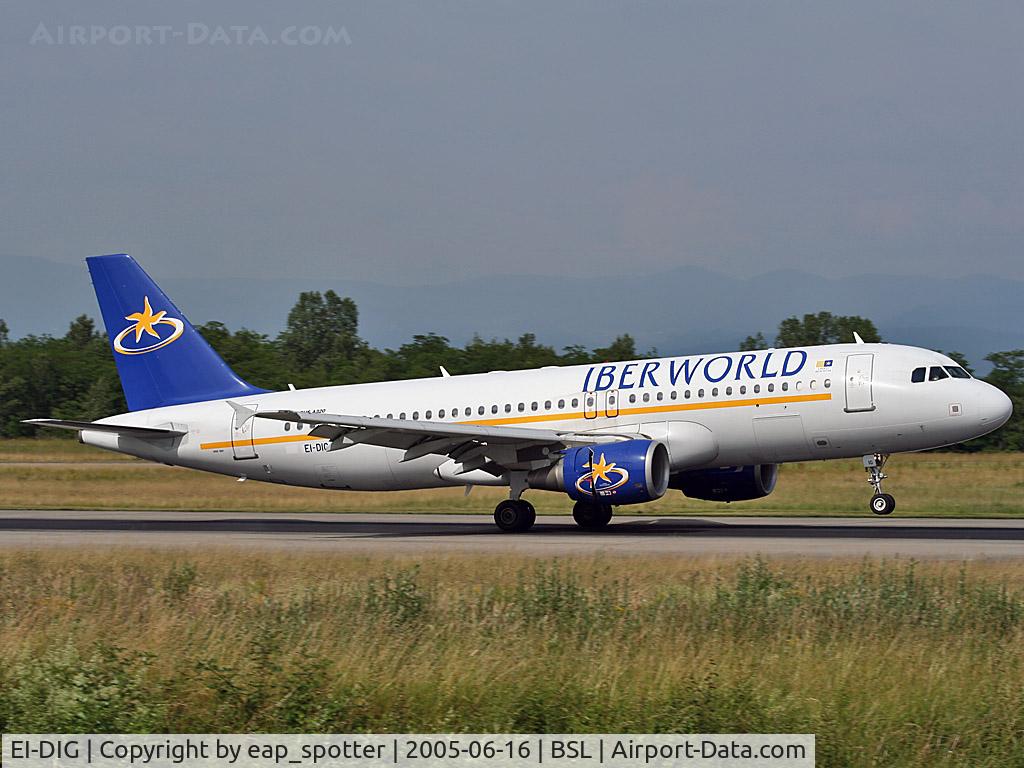 EI-DIG, 2001 Airbus A320-214 C/N 1597, landing runway 16 inbound from PMI
