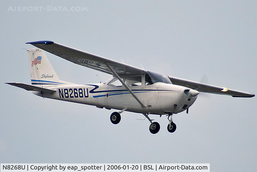 N8268U, 1964 Cessna 172F C/N 17252168, on final for runway 16